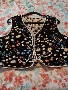 Black Floral Cropped Vest with Tie Front